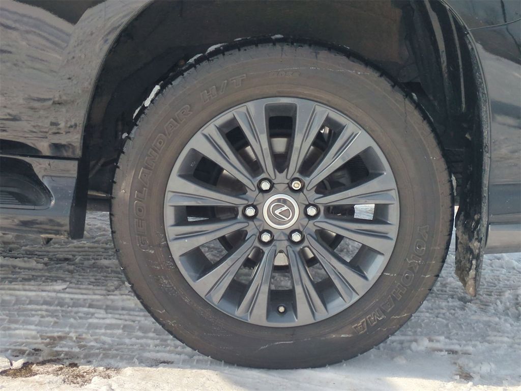 Thumbnail: 2022 Lexus GX - 8