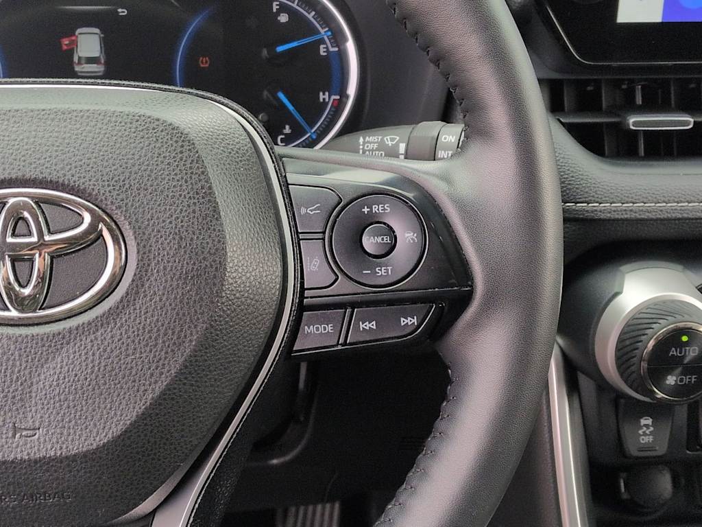 Thumbnail: 2023 Toyota RAV4 - 33