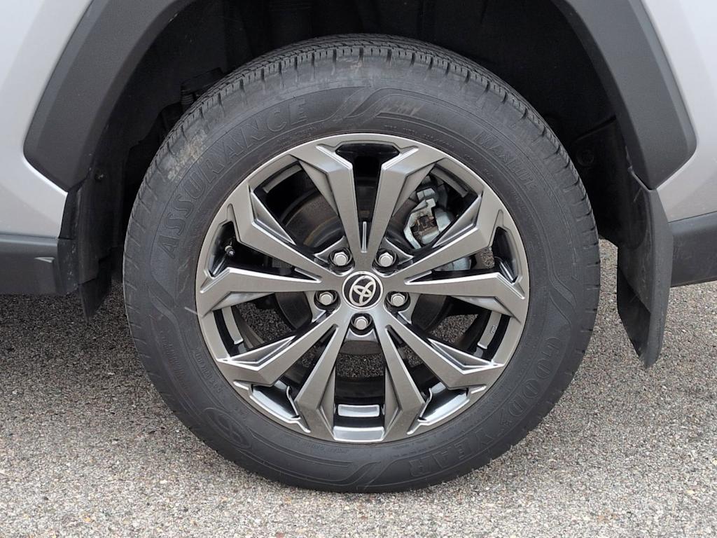 Thumbnail: 2023 Toyota RAV4 - 8