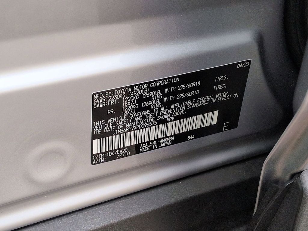 Thumbnail: 2023 Toyota RAV4 - 20