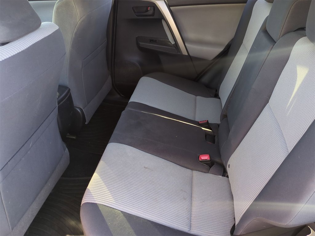 Thumbnail: 2015 Toyota RAV4 - 12