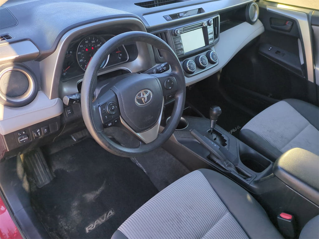 Thumbnail: 2015 Toyota RAV4 - 2