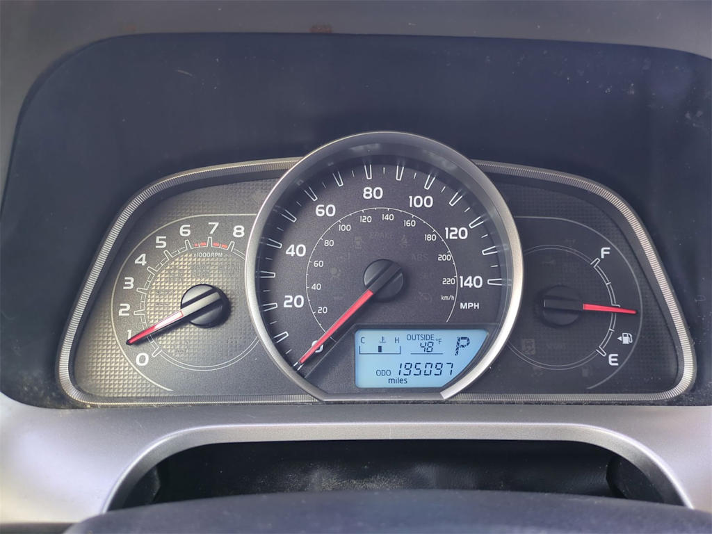 Thumbnail: 2015 Toyota RAV4 - 16