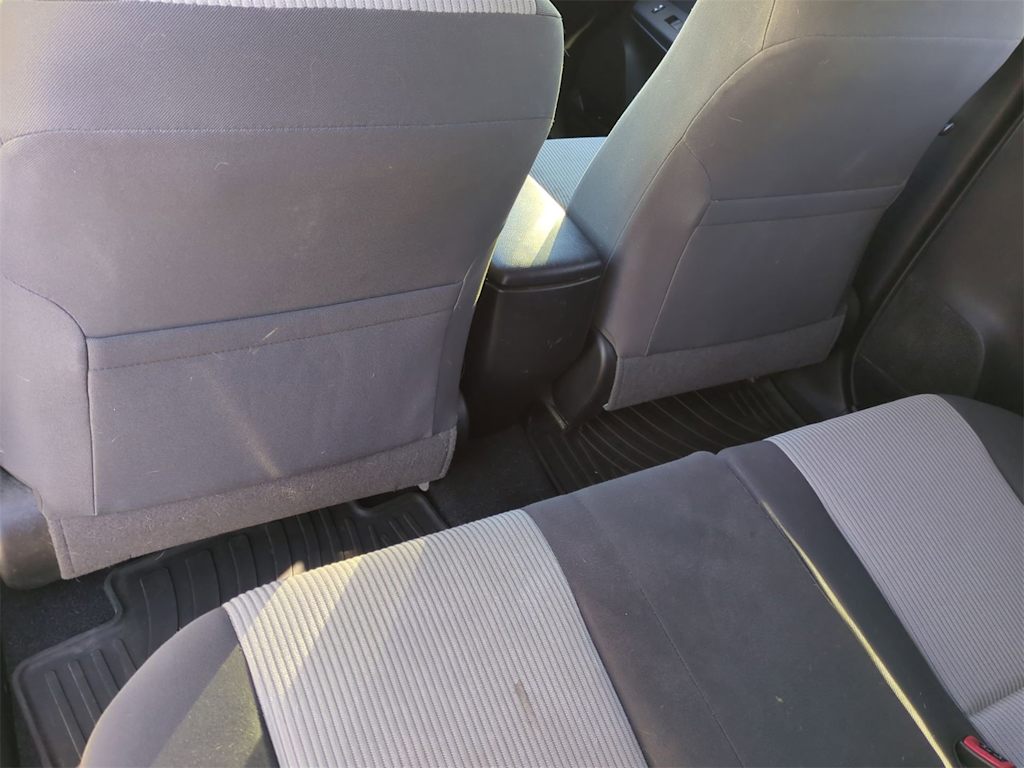 Thumbnail: 2015 Toyota RAV4 - 11