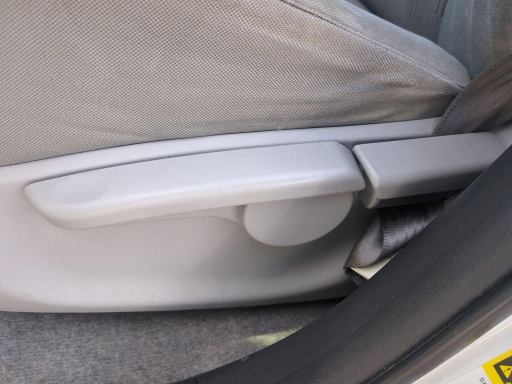 Thumbnail: 2010 Toyota RAV4 - 26
