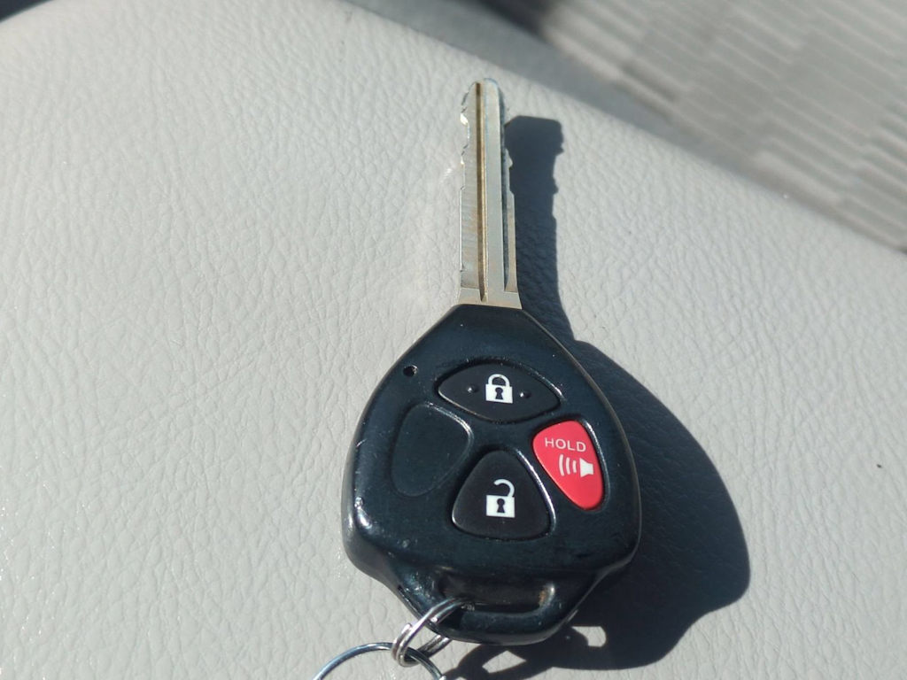 Thumbnail: 2010 Toyota RAV4 - 18