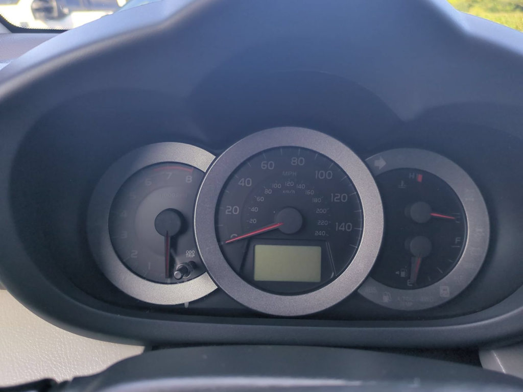 Thumbnail: 2010 Toyota RAV4 - 32