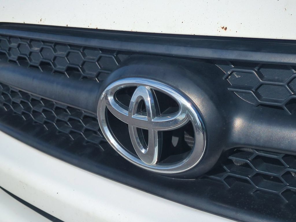 Thumbnail: 2010 Toyota RAV4 - 7