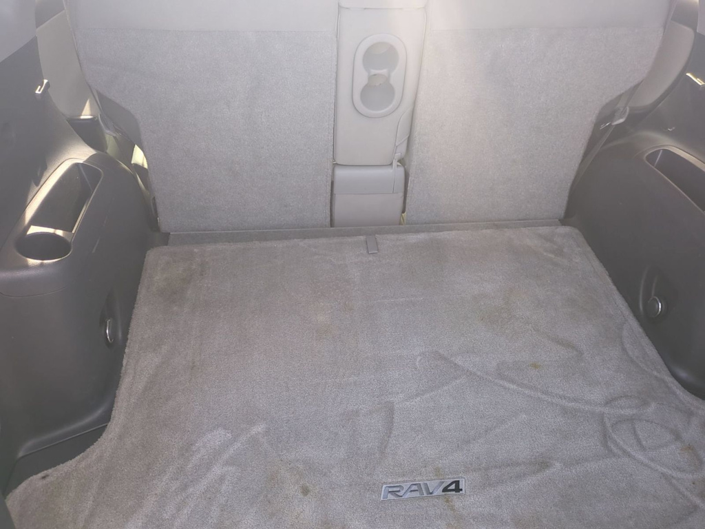 Thumbnail: 2010 Toyota RAV4 - 17