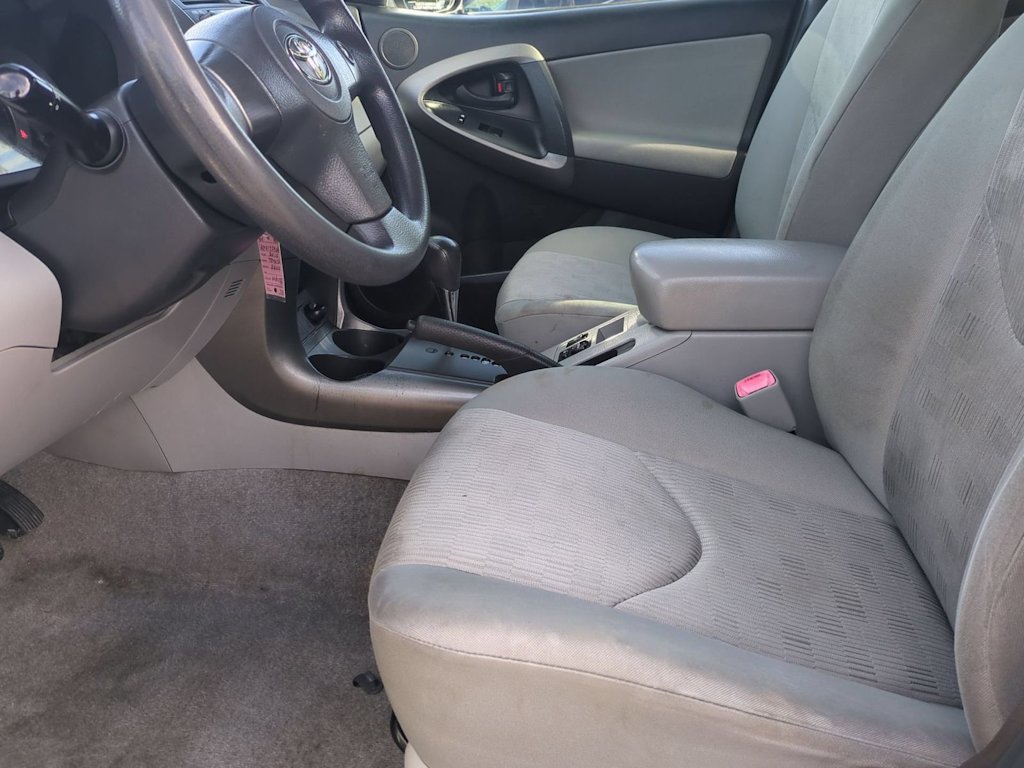 Thumbnail: 2010 Toyota RAV4 - 10