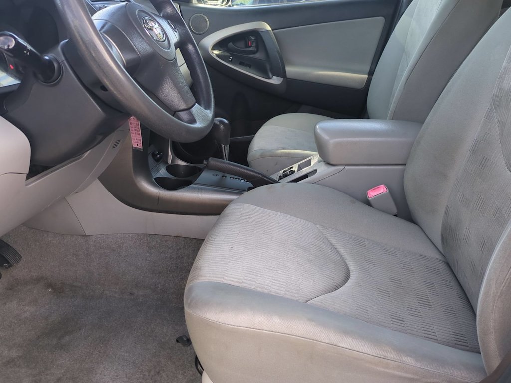 Thumbnail: 2010 Toyota RAV4 - 10