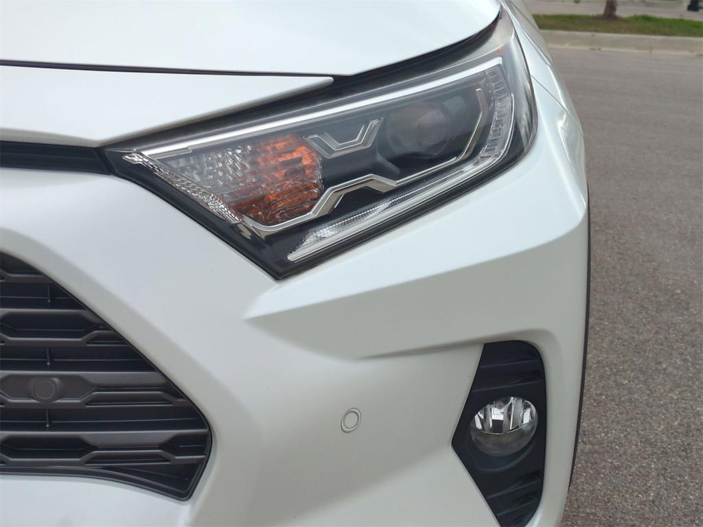 Thumbnail: 2019 Toyota RAV4 - 24
