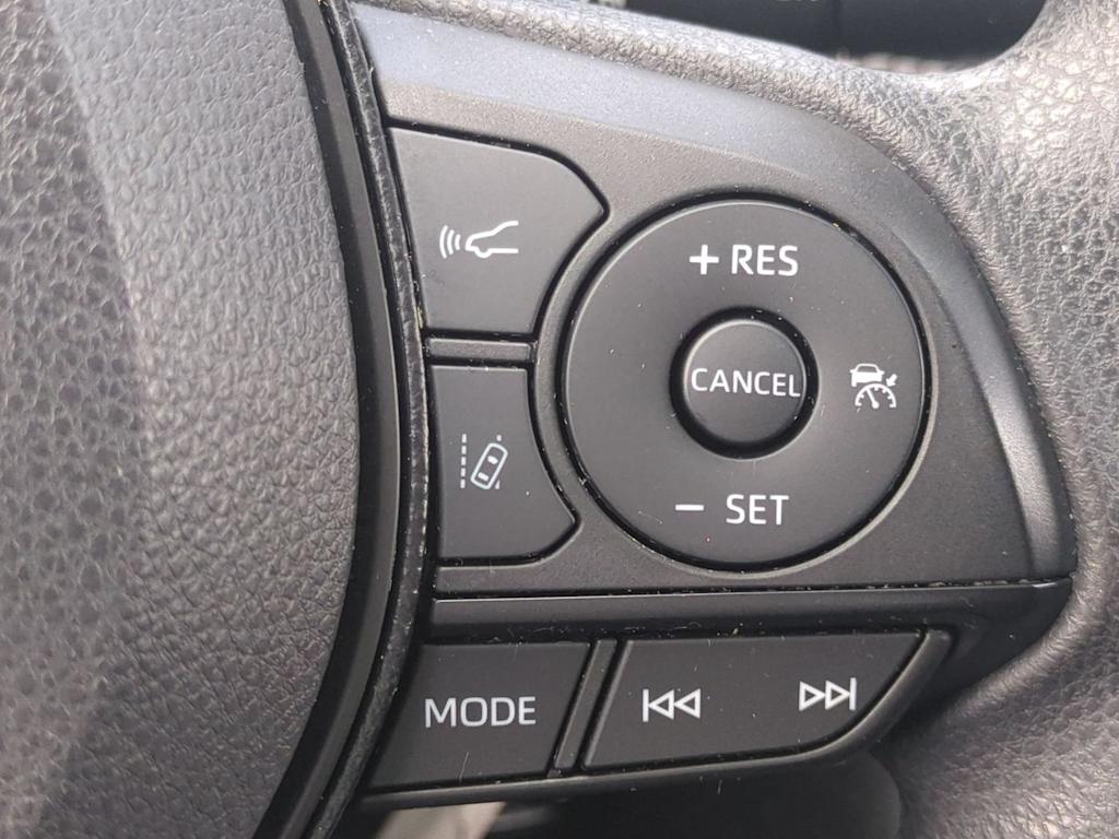Thumbnail: 2019 Toyota RAV4 - 29