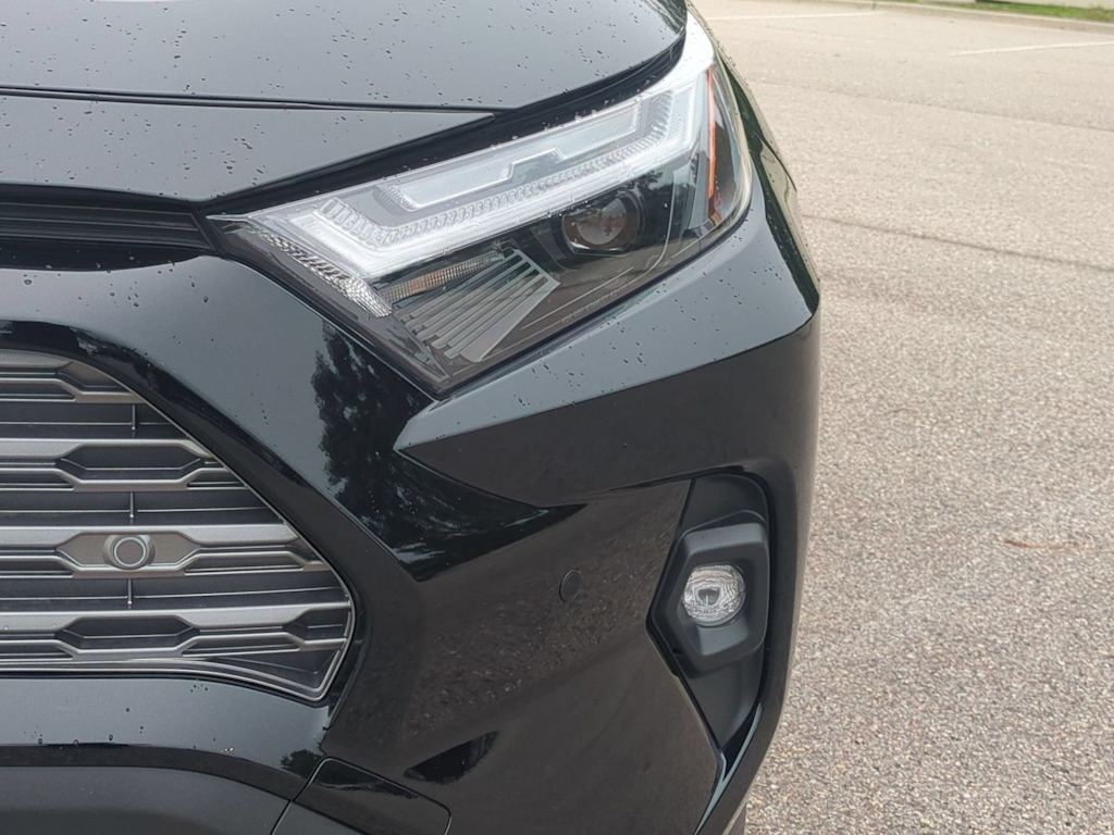 Thumbnail: 2025 Toyota RAV4 - 24