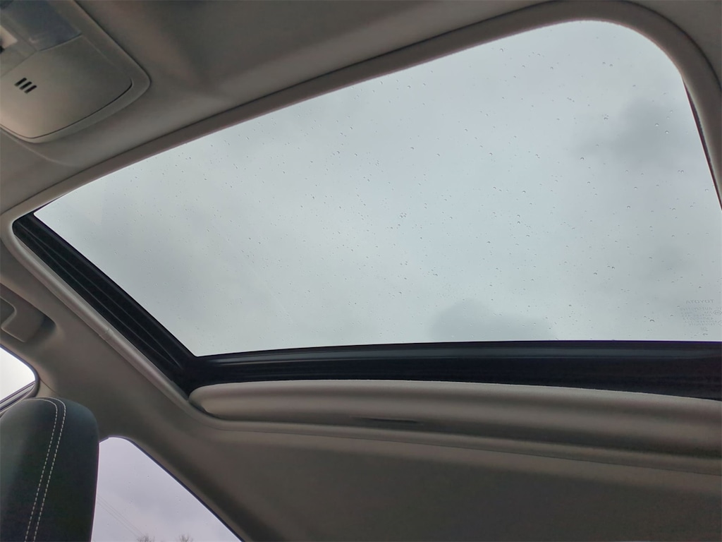 2018 Toyota RAV4 XLE 28