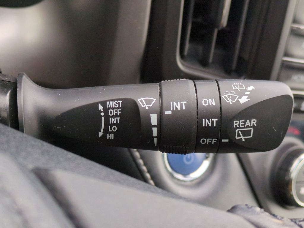2018 Toyota RAV4 XLE 33