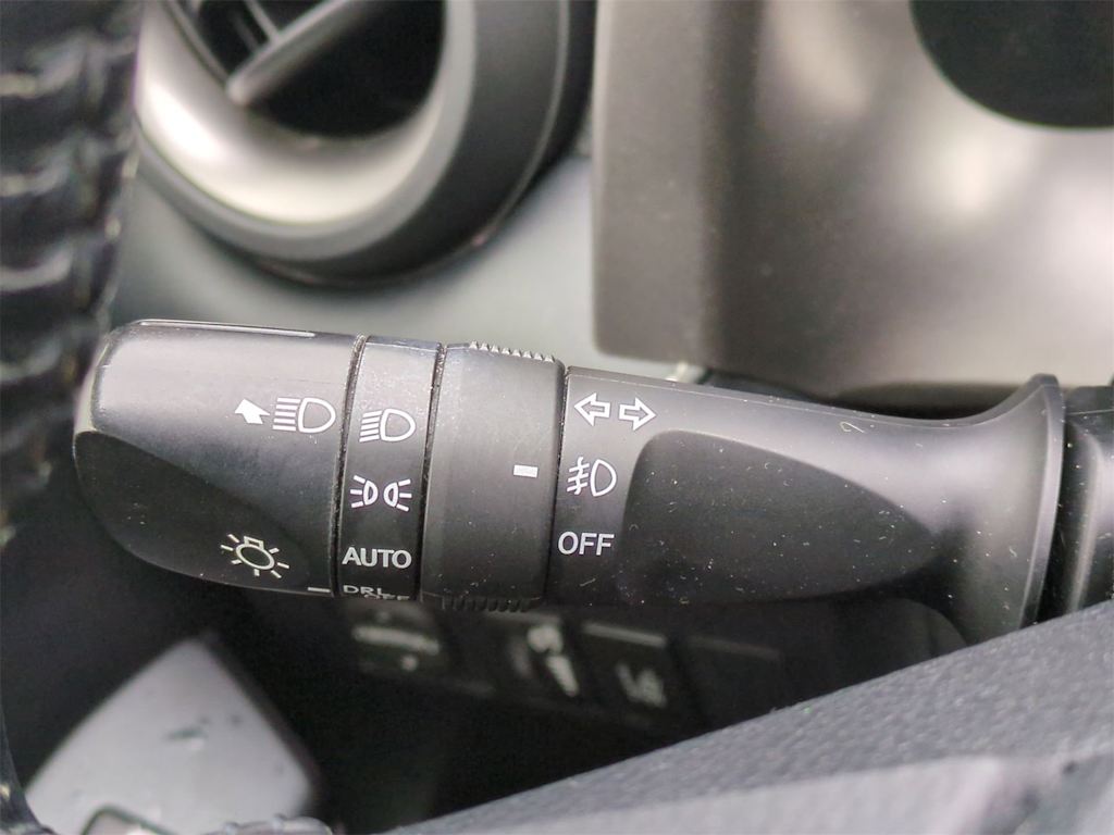 2018 Toyota RAV4 XLE 34