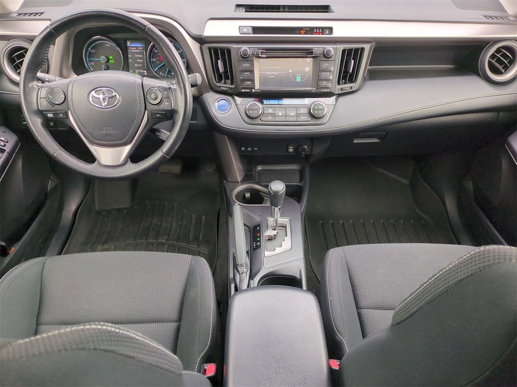 2018 Toyota RAV4 XLE 9