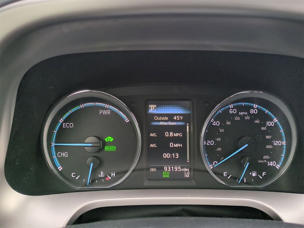 2018 Toyota RAV4 XLE 16