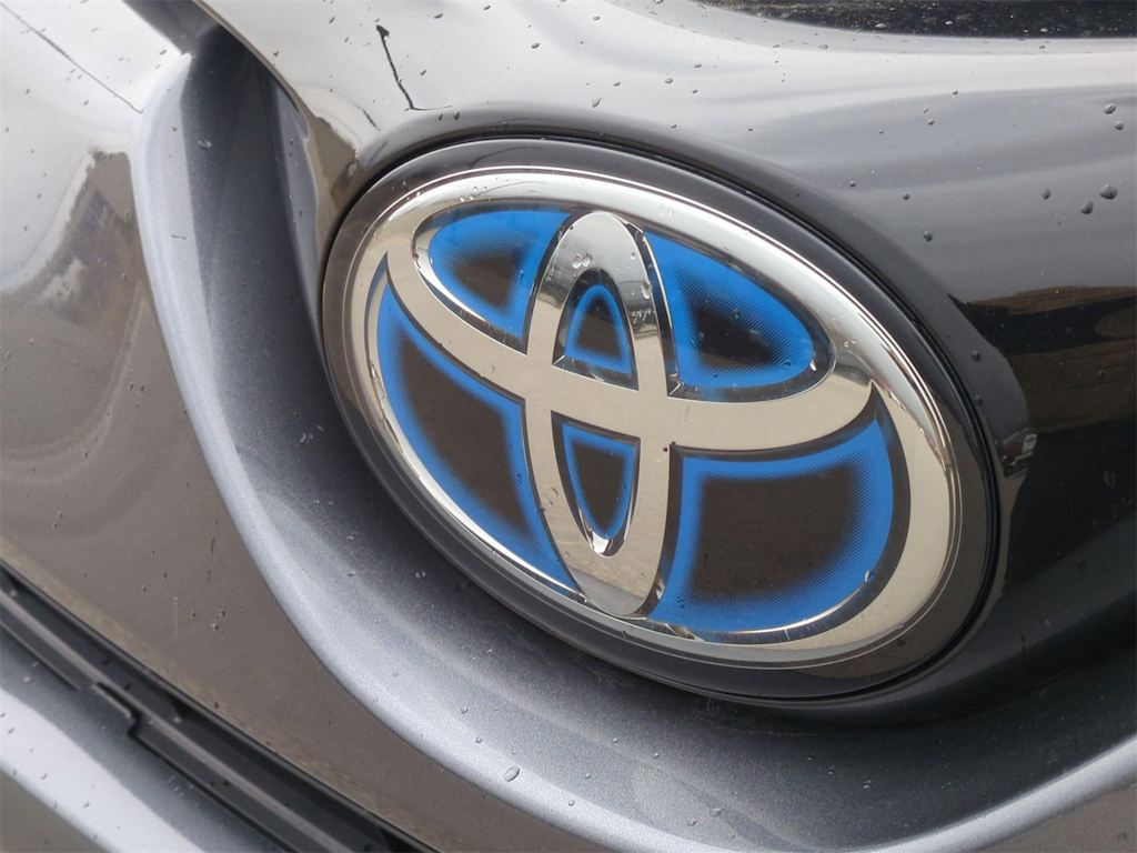2018 Toyota RAV4 XLE 7