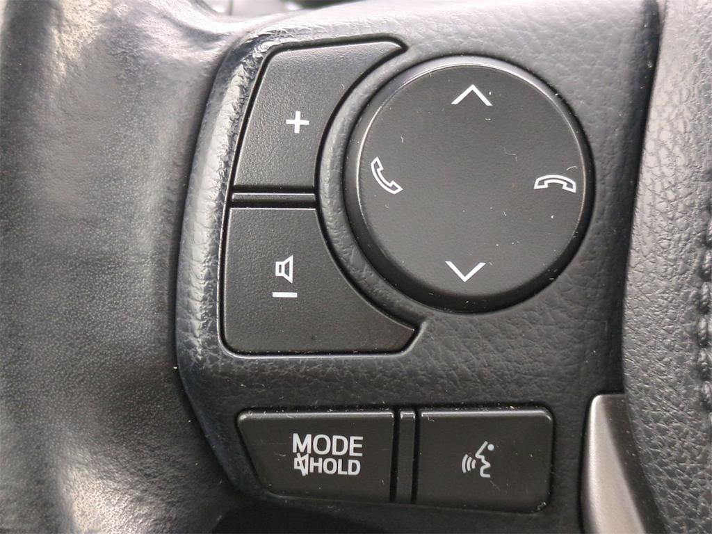 2018 Toyota RAV4 XLE 31