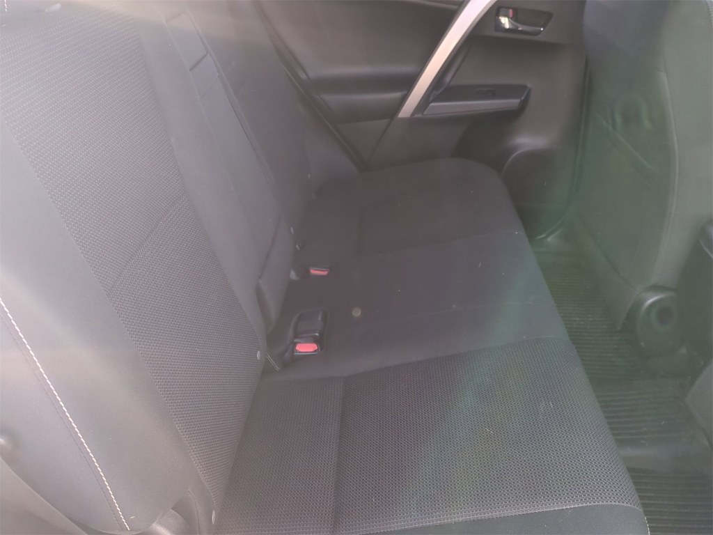 Thumbnail: 2018 Toyota RAV4 - 29