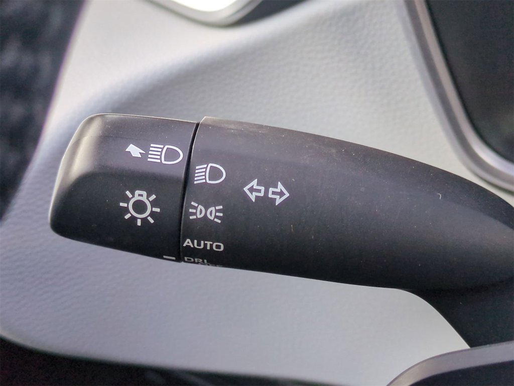 Thumbnail: 2021 Toyota Corolla - 16