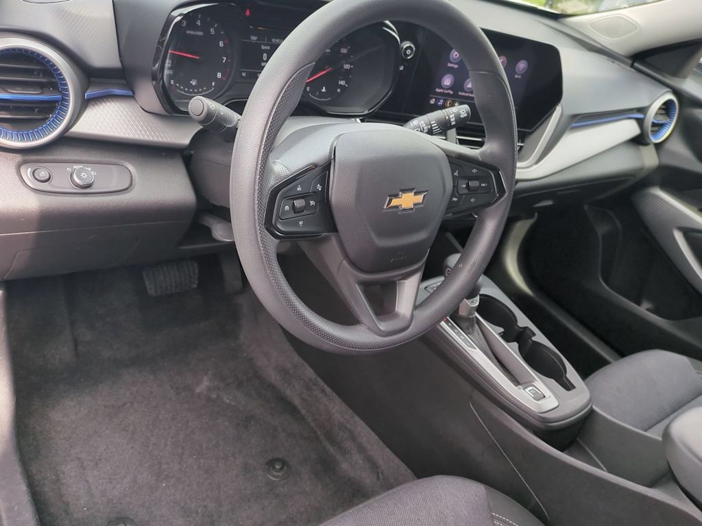 Thumbnail: 2024 Chevrolet Trax - 2