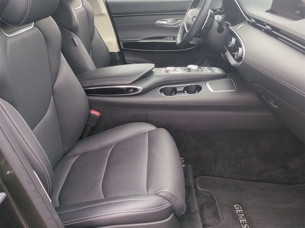 Thumbnail: 2025 Genesis GV70 - 11