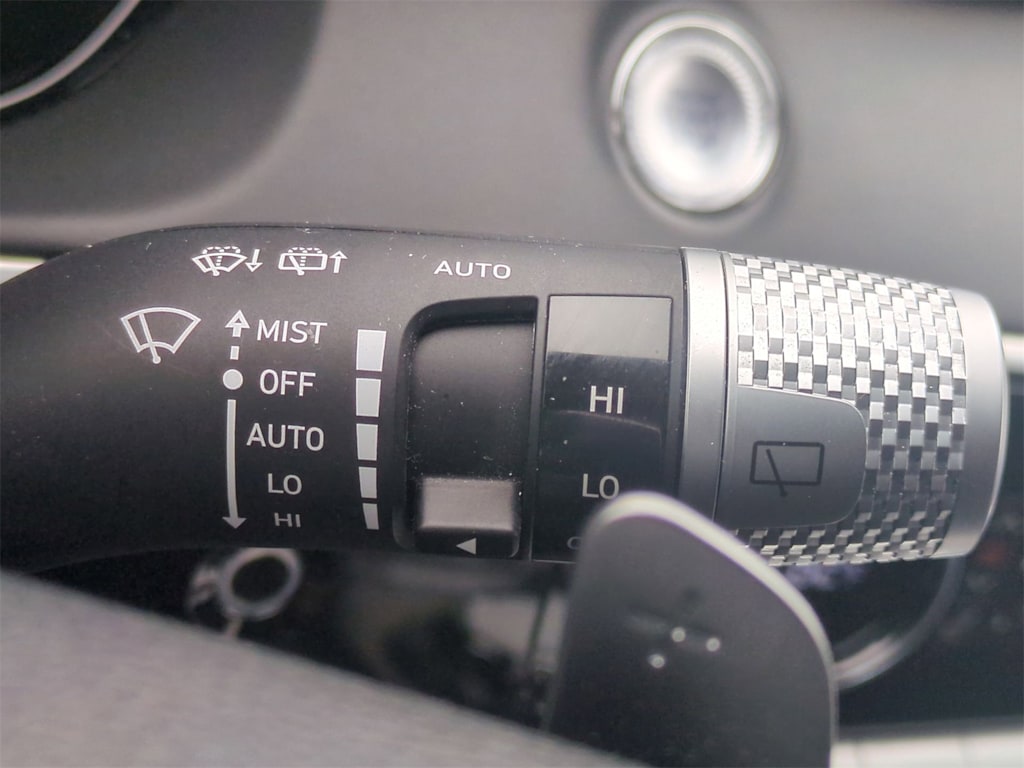 Thumbnail: 2025 Genesis GV70 - 30