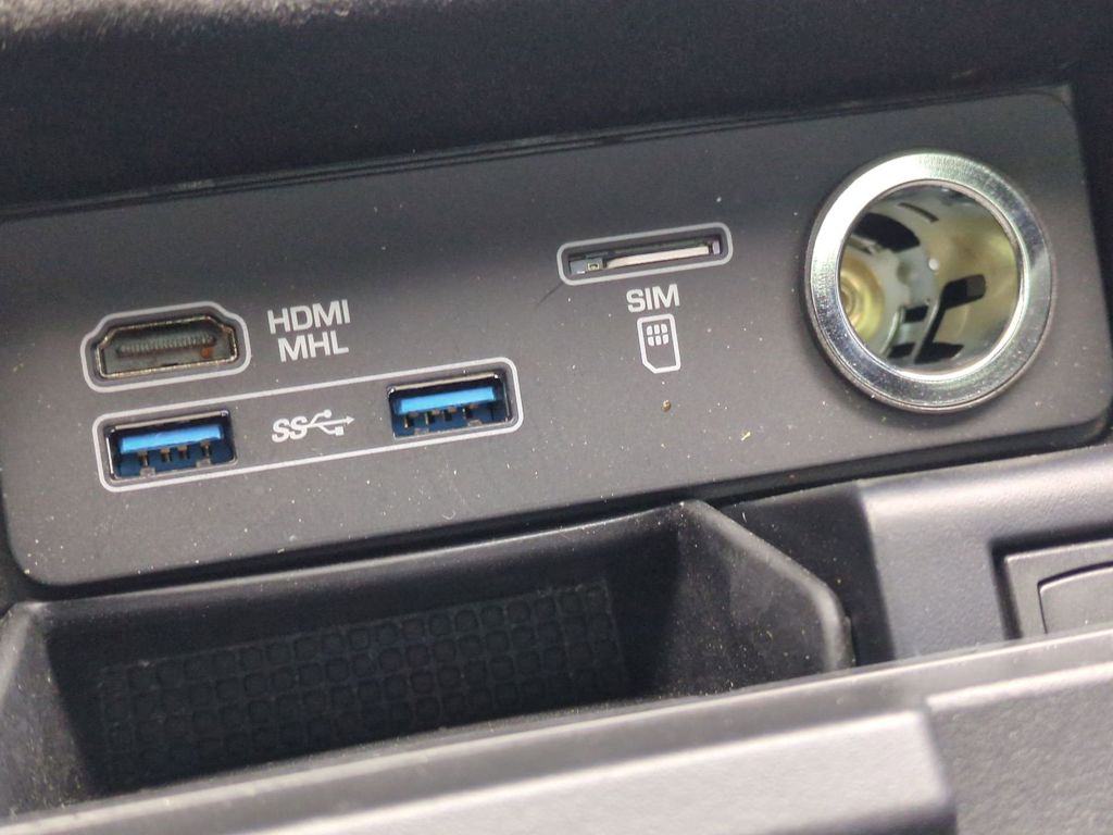 Thumbnail: 2017 Land Rover Range Rover - 35