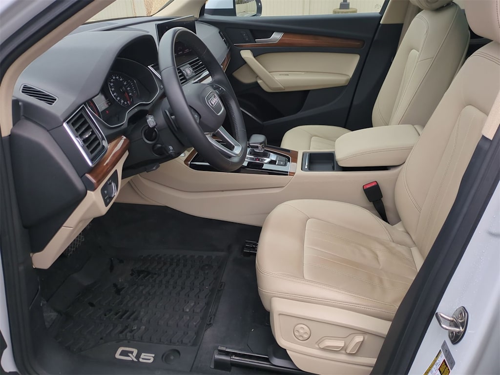 2022 Audi Q5 Premium 9