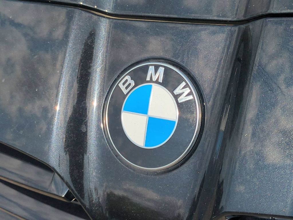 Thumbnail: 2021 BMW M3 - 24