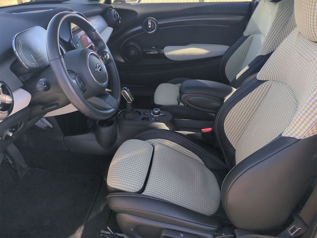 Thumbnail: 2023 MINI Cooper - 10