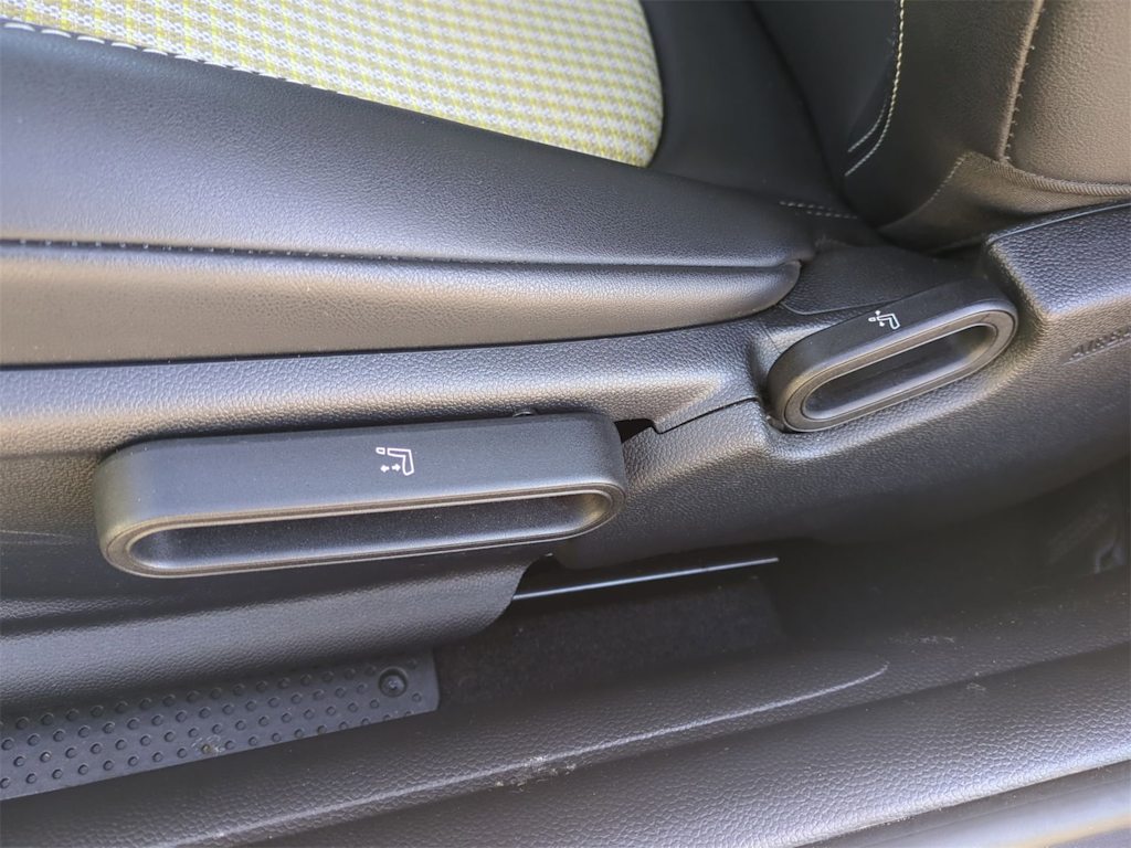 Thumbnail: 2023 MINI Cooper - 23