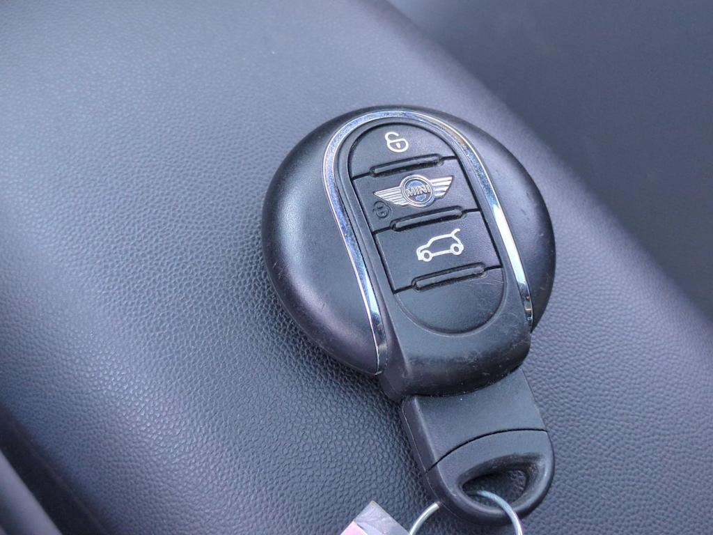 Thumbnail: 2015 MINI Cooper - 17