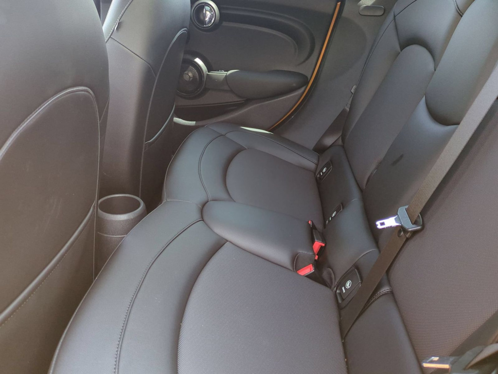 Thumbnail: 2015 MINI Cooper - 12