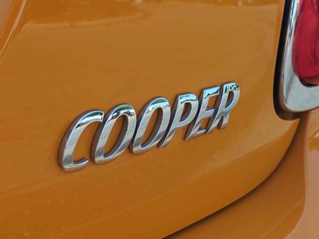 Thumbnail: 2015 MINI Cooper - 24