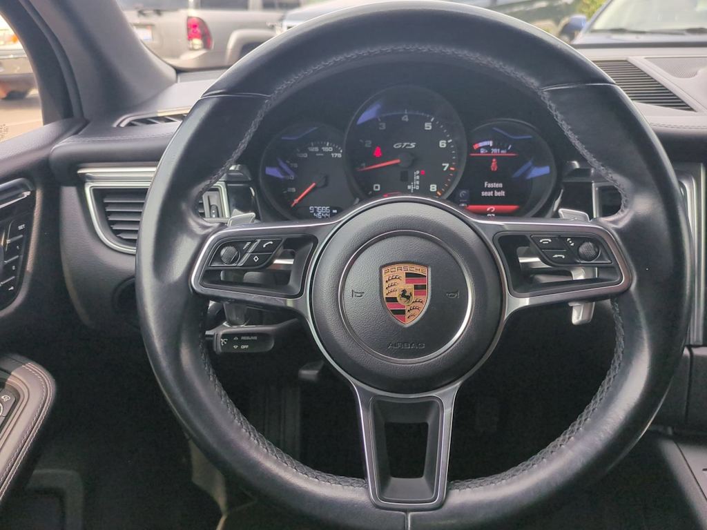 Thumbnail: 2017 Porsche Macan - 13
