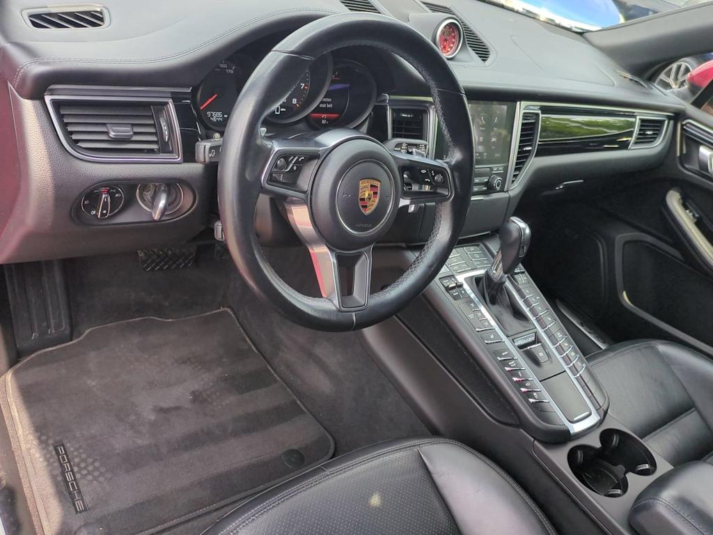 Thumbnail: 2017 Porsche Macan - 2