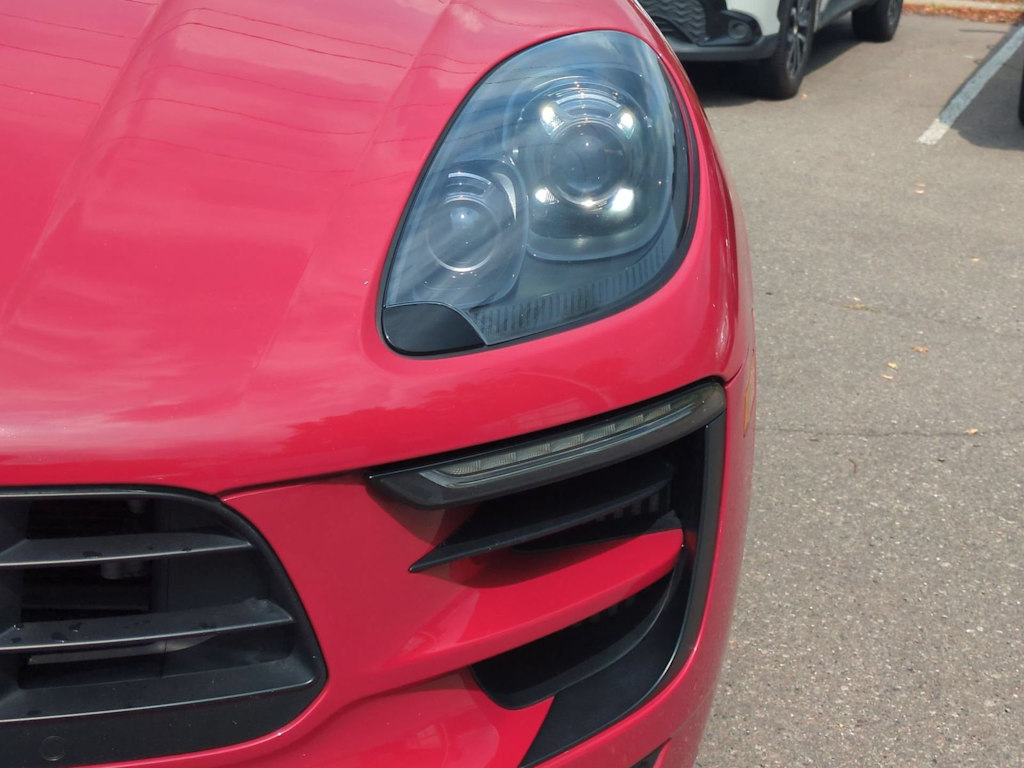 Thumbnail: 2017 Porsche Macan - 24