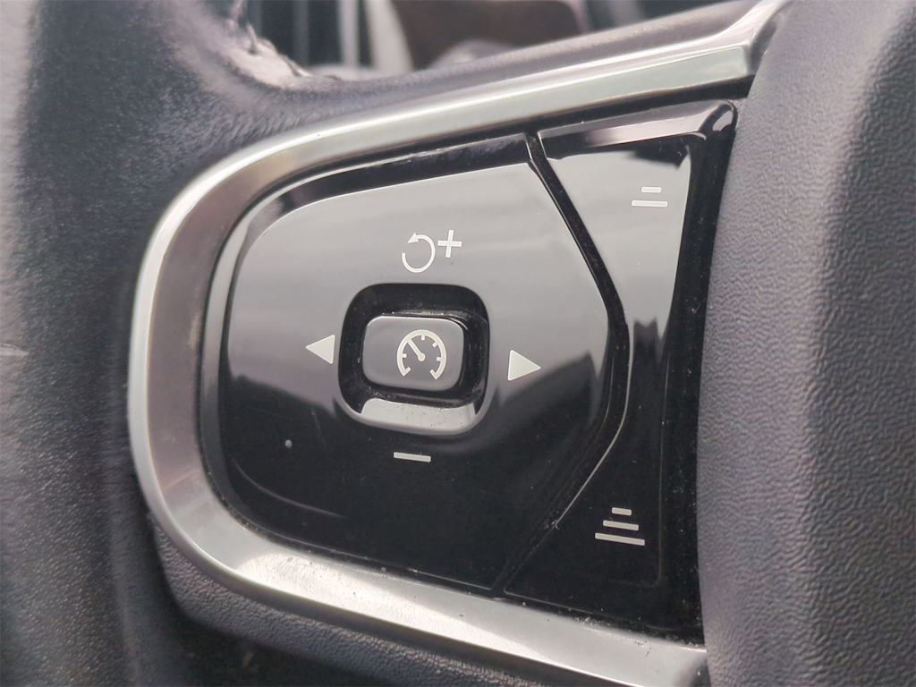 Thumbnail: 2017 Volvo S90 - 30