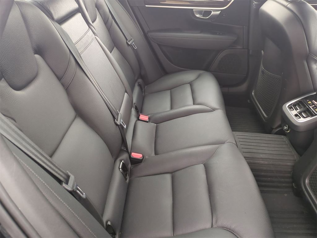 Thumbnail: 2017 Volvo S90 - 28