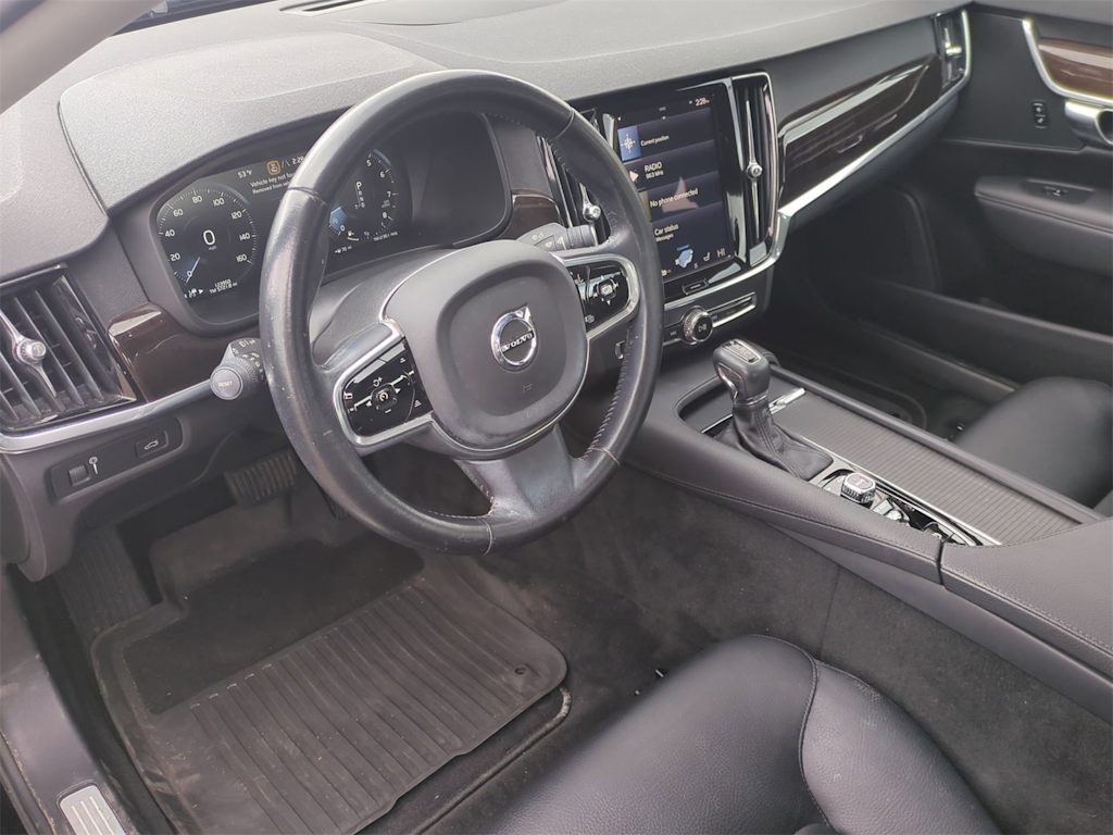 Thumbnail: 2017 Volvo S90 - 2