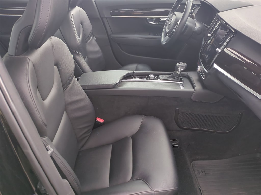 Thumbnail: 2017 Volvo S90 - 10