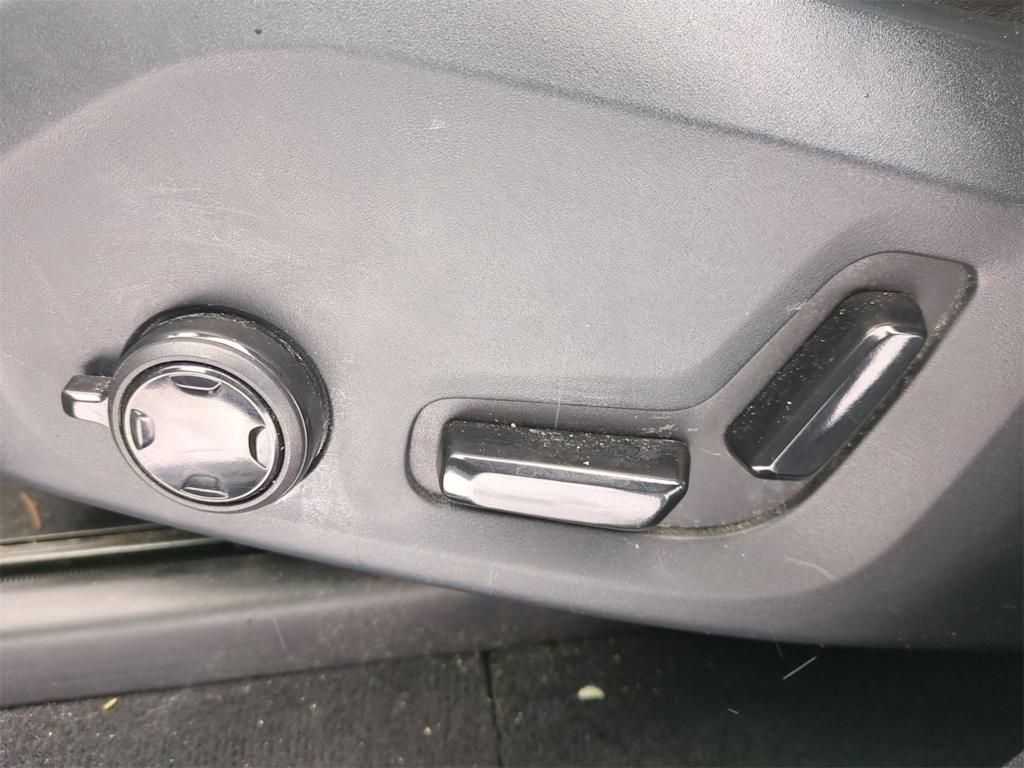 Thumbnail: 2016 Volvo XC90 - 26