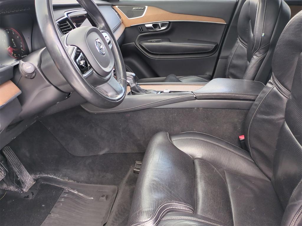 Thumbnail: 2016 Volvo XC90 - 10