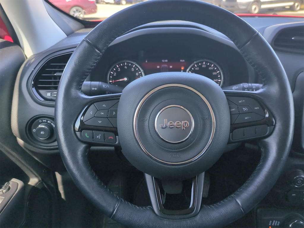 Thumbnail: 2018 Jeep Renegade - 13