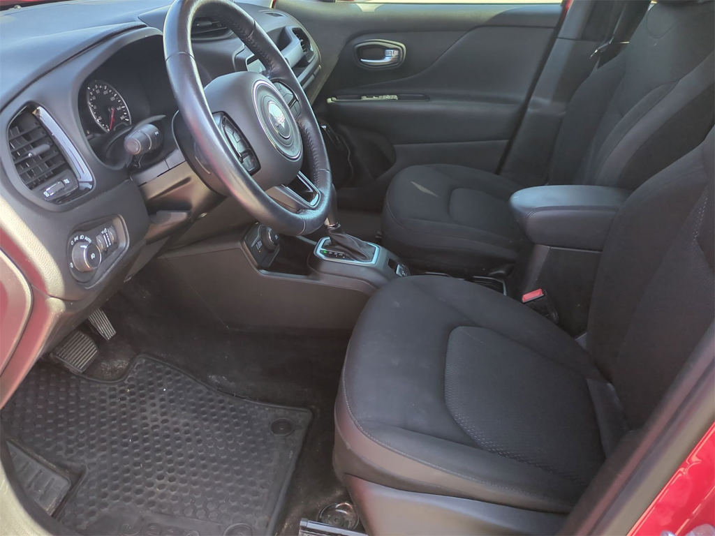 Thumbnail: 2018 Jeep Renegade - 10