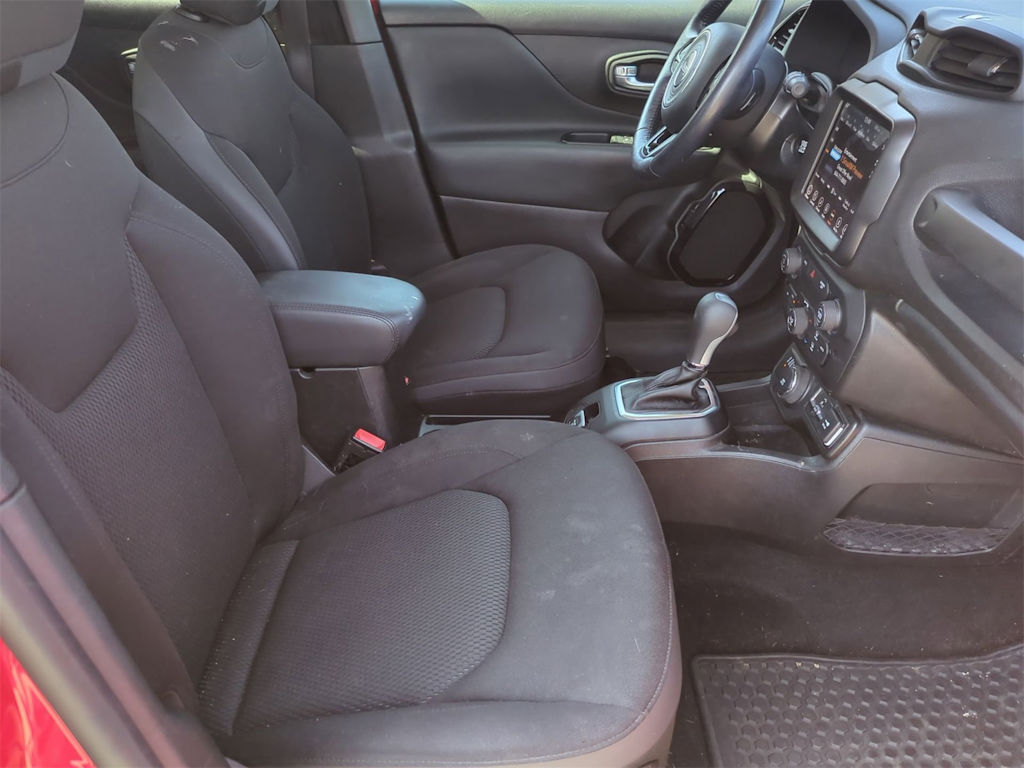 Thumbnail: 2018 Jeep Renegade - 11